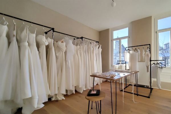 Brautkleiderständer Brautmodengeschäft Laden Wandregalsystem W14BK 02